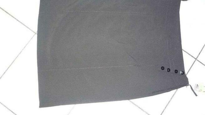 Czarna spódnica ,nowa z metką .L- 40.