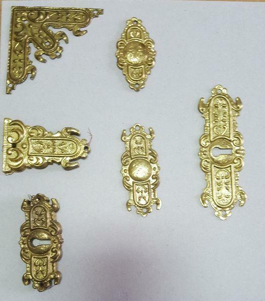 Okucia meblowe mosiężne