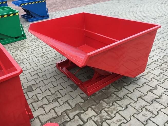 Szeroki i niski kontener samowyładowczy 800 L