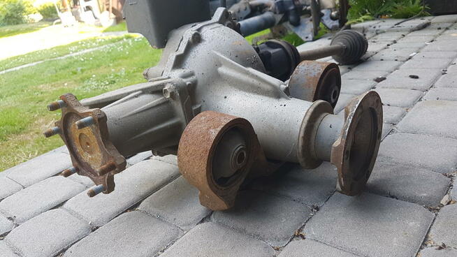 Most tylny Suzuki Grand Vitara II 2.4 benzyna