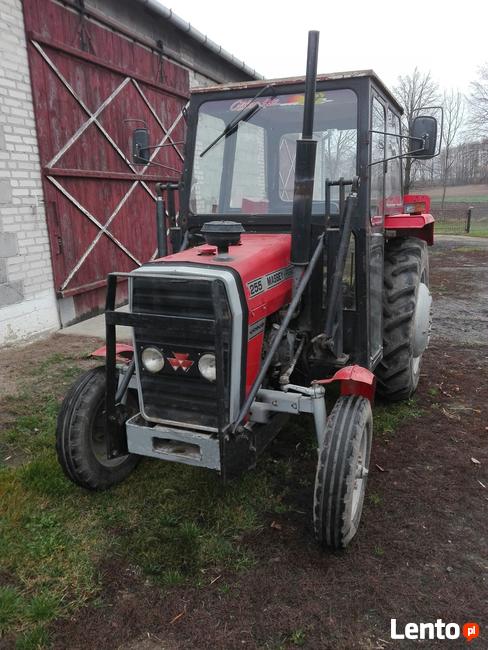 Massey Ferguson 255 z turem