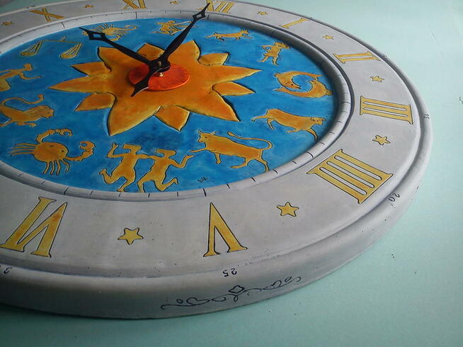 Zegar z zodiakiem