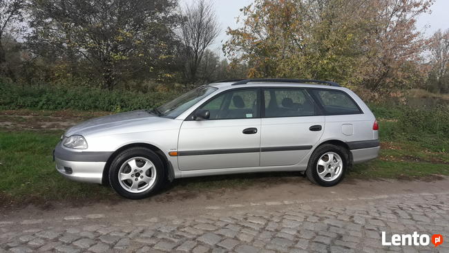 Toyota Avensis Kombi T22