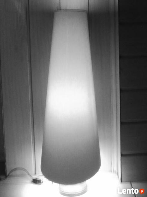 Abażury klasyczne powlekane aksamitem i nie tylko.