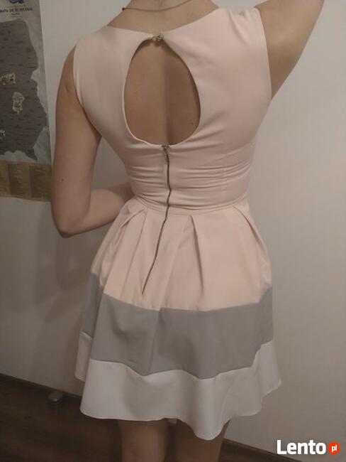 sukienka rozkloszowana