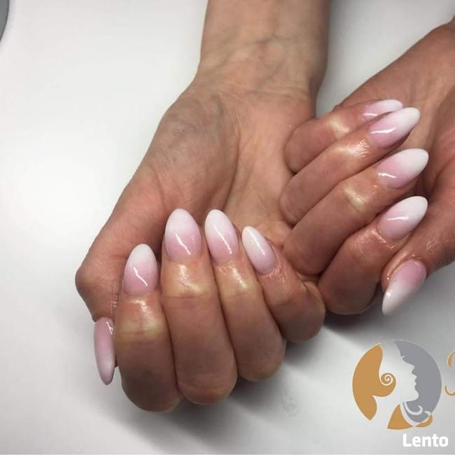 Kosmetyczka / Kosmetolog / stylistka paznokci