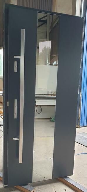 Drzwi zewnętrzne/wejściowe drewniane grube 82mm DZP 51