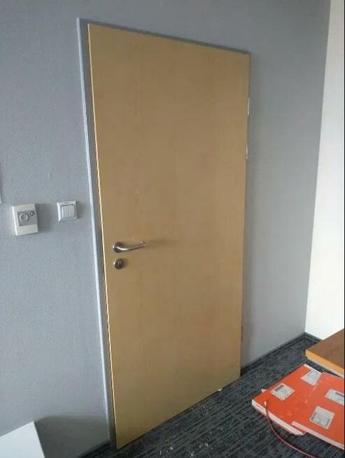 Drzwi 90- tki hotelowe wygłuszone PORTA Rw=27dB