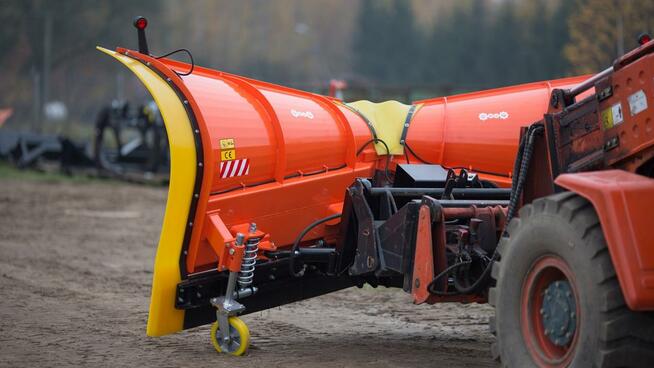 Profesjonalny pług śnieżny strzałkowy - drogowy - model2