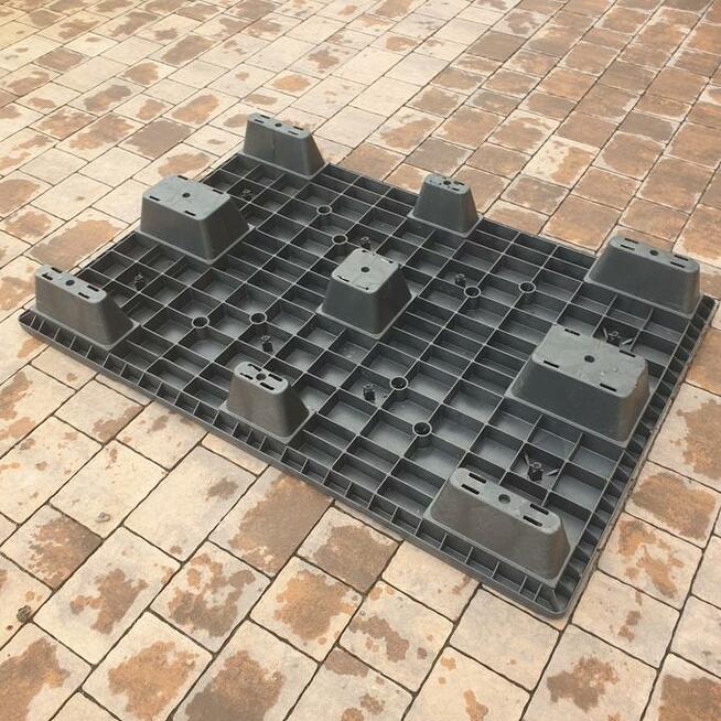 Palety plastikowe 120x80, pełny blat