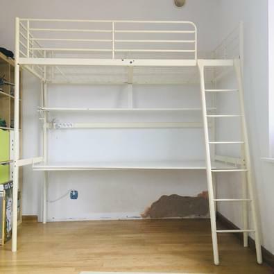 Łóżko na antresoli z biurkiem - piętrowe Ikea