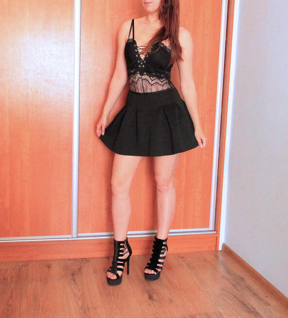 Spódnica r.S rozkloszowana piankowa seksi