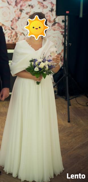 Suknia Ślubna IGAR 1942 – Elegancja dla Niskiej Panny Młodej