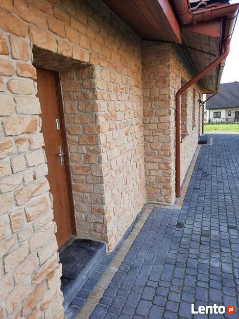 Elewacje z kamienia rustykalnego