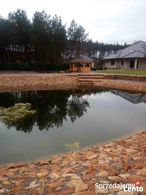 Kamień na utwardzenie zabezpieczenie skarpy stawu oczka