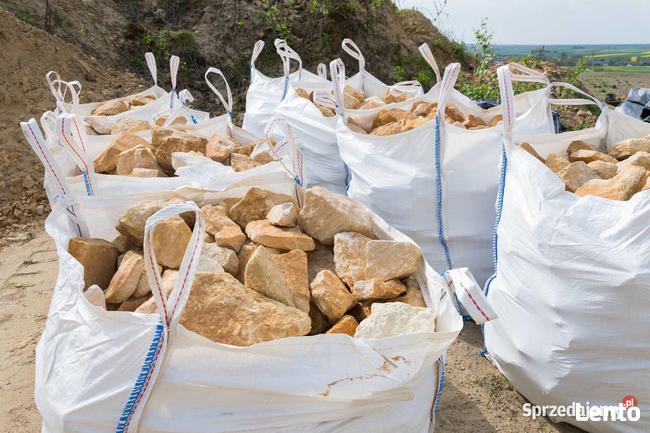 Kamień na utwardzenie zabezpieczenie skarpy stawu oczka