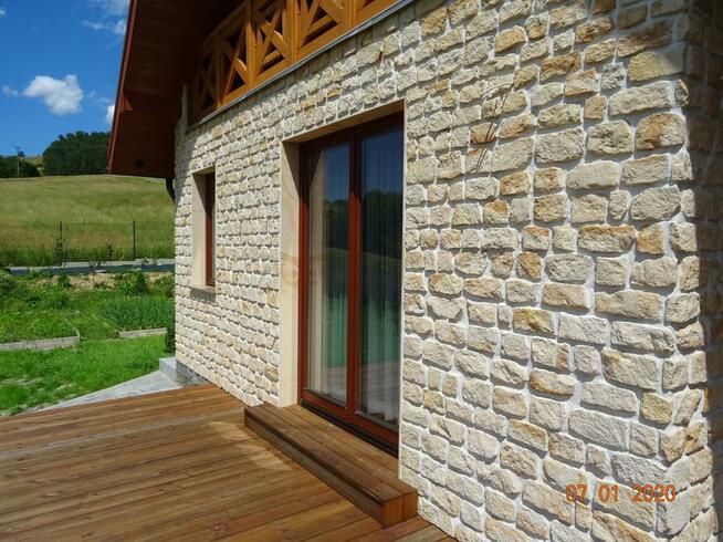 Elewacje z kamienia rustykalnego