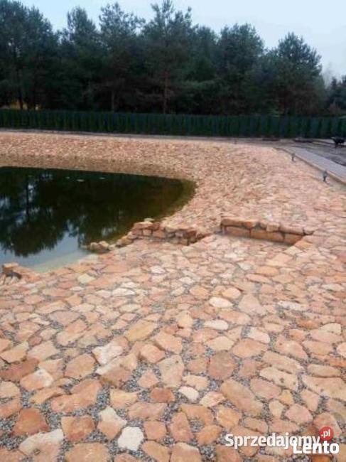 Kamień na utwardzenie zabezpieczenie skarpy stawu oczka