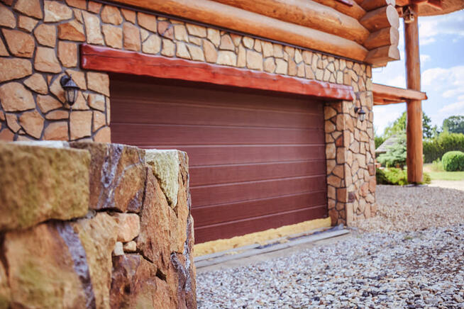 Rustykalne elewacje z kamienia