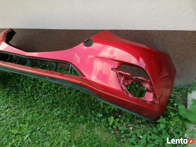 Zderzak przedni Mazda 3 czerwona
