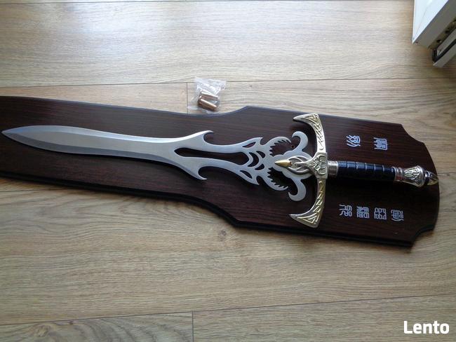 Demoniczny miecz fantazy