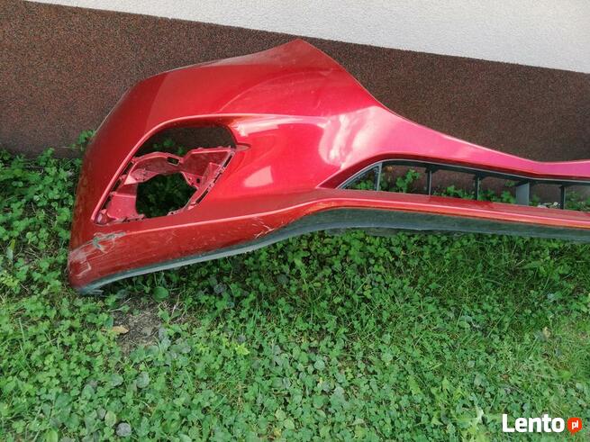 Zderzak przedni Mazda 3 czerwona