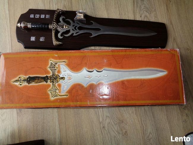 Demoniczny miecz fantazy