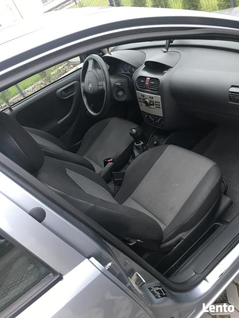 Opel Corsa C srebrny metalik