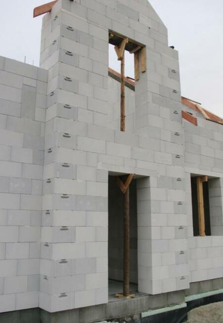 Usługi budowy domów jednorodzinnych.