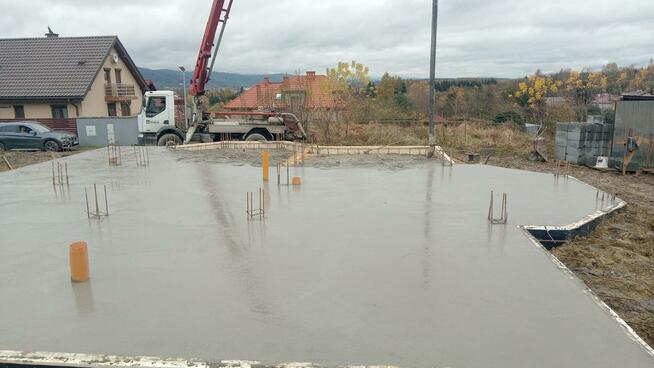 Usługi budowy domów jednorodzinnych.