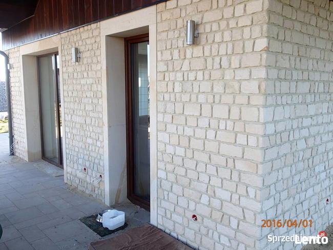 Biała stara cegła piaskowiec