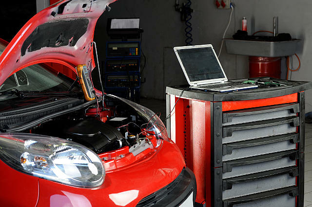 Pomoc Drogowa Warszawa Holowanie Mokotów - Laweta Mokotów