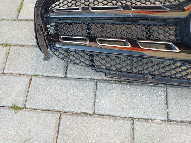 Sprzedam przednią kratkę do Mercedesa