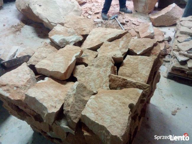 Płaski kamień do ogrodu