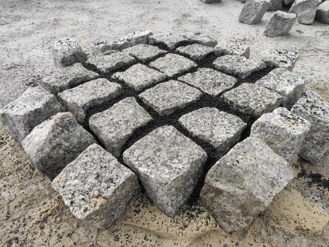 Zasypka do fugowania kostki brukowej, granitowej oraz płyt