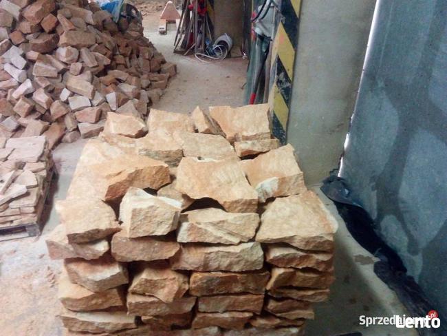 Płaski kamień do ogrodu