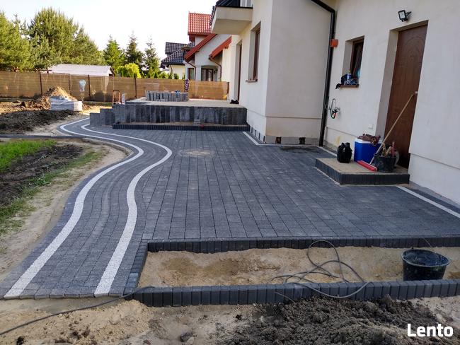 Układanie kostki brukowej