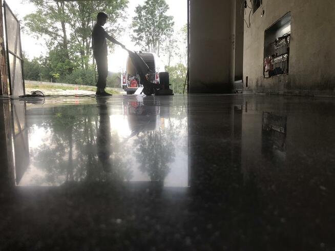 Usuwanie subitu, lepiku, szlifowanie betonu, wylewek