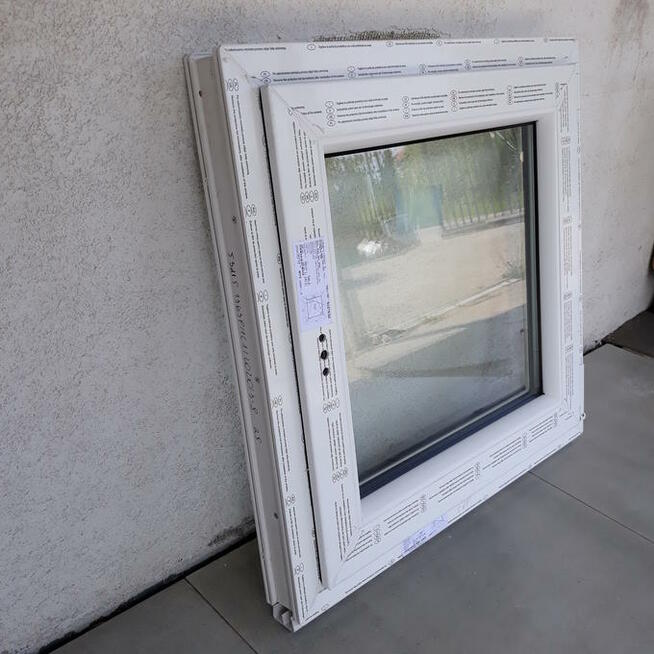 OkNo PCV Nowe od producenta ( 70 x 70-RU )