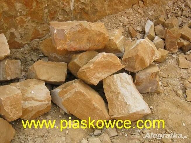 Kamień piaskowiec ogrodowy budowlany murowy łupek