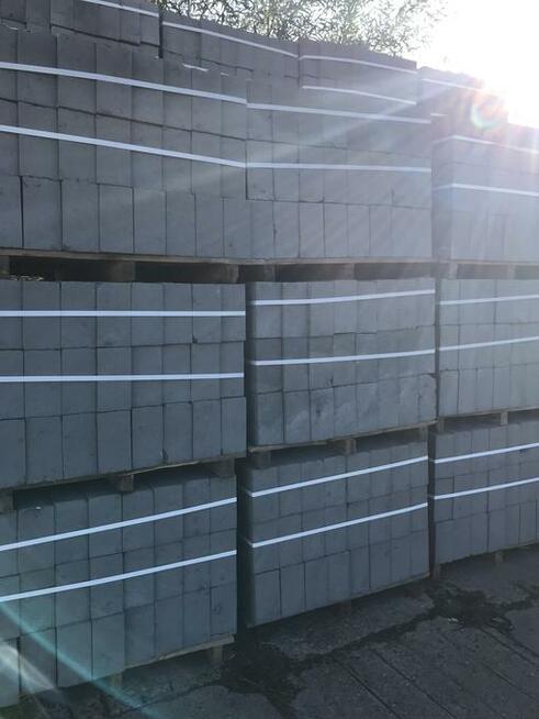 Bloczek betonowy 38 4,0 zł