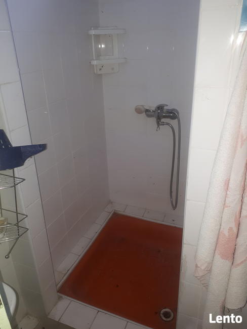 Hala ,pomieszczenia magazynowe barak biurowy łącznie 660 m 2