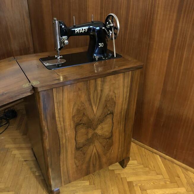 Maszyna do szycia PFAFF 30 orzech antyk drewniana unikat