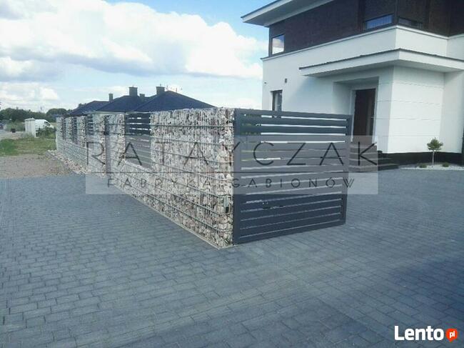 Ogrodzenie gabionowe, kosze z kamieniem