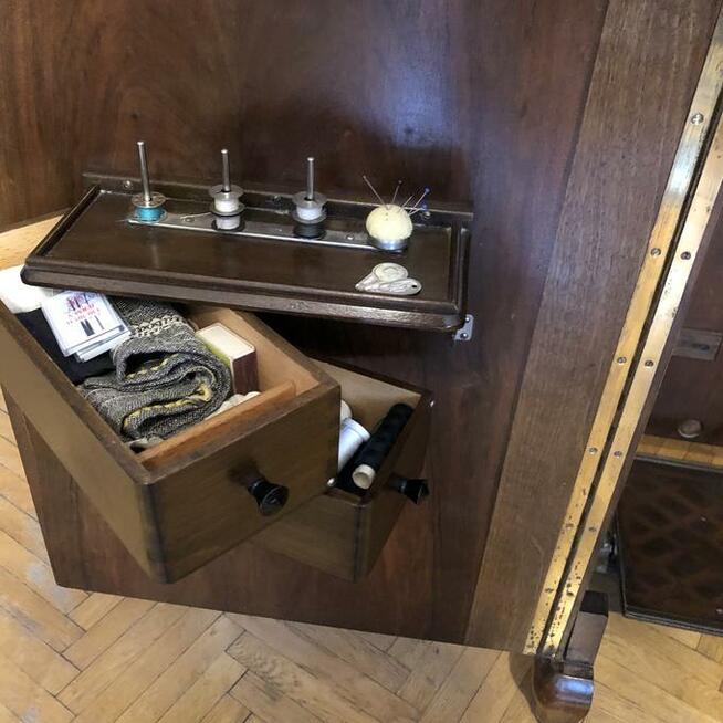 Maszyna do szycia PFAFF 30 orzech antyk drewniana unikat