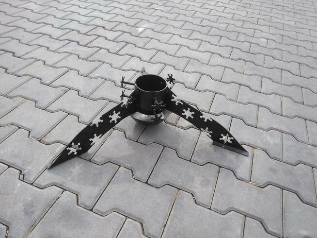 Sprzedam stojak pod choinke.