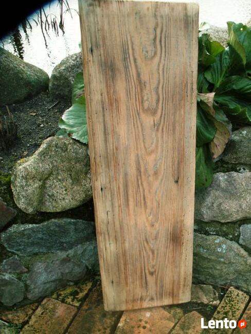 Półka, blat wykonany z belek drzewa konstrukcyjnego