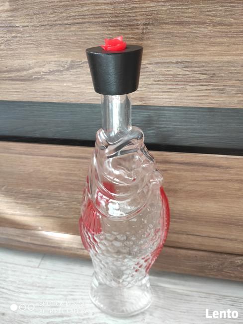 Szklana butelka rybka