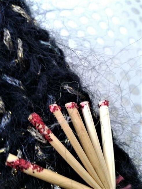 Czarno- złota, moherowa czapka