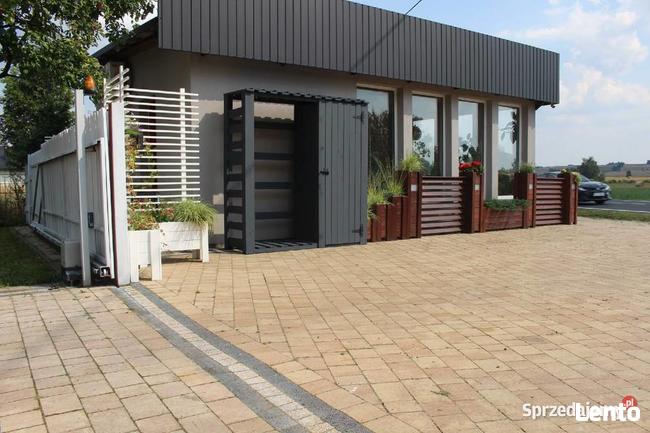 Drewutnia z domkiem narzędziowym